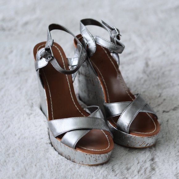 Lauren Ralph Lauren Silver Wedges New - Picture 6 of 8